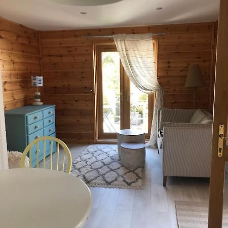Winnie'S Corner - Self Contained Within The Grounds Of Another Property, In An Idyllic Wooded Setting Carlyon Bay Bagian luar foto