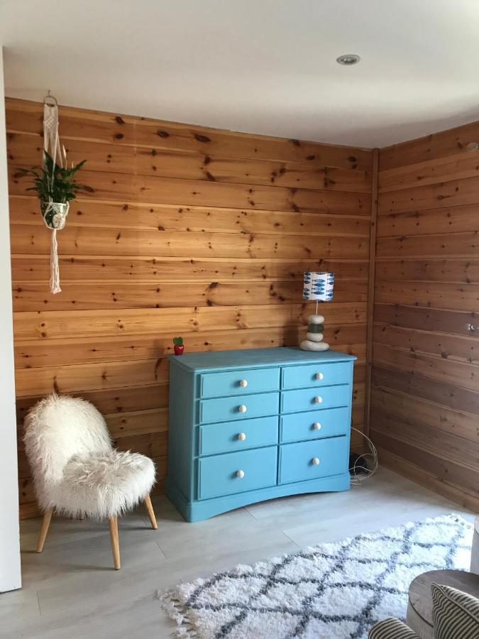 Winnie'S Corner - Self Contained Within The Grounds Of Another Property, In An Idyllic Wooded Setting Carlyon Bay Bagian luar foto
